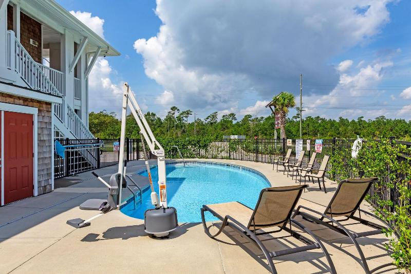 Topsail Shores Inn image