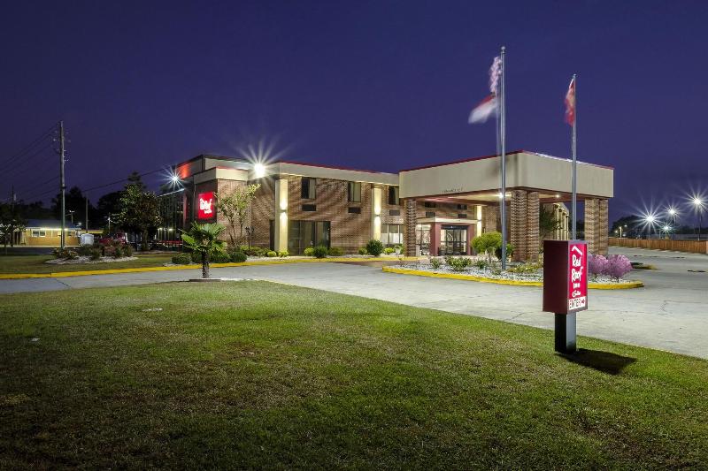 Red Roof Inn & Suites Jacksonville, Nc image