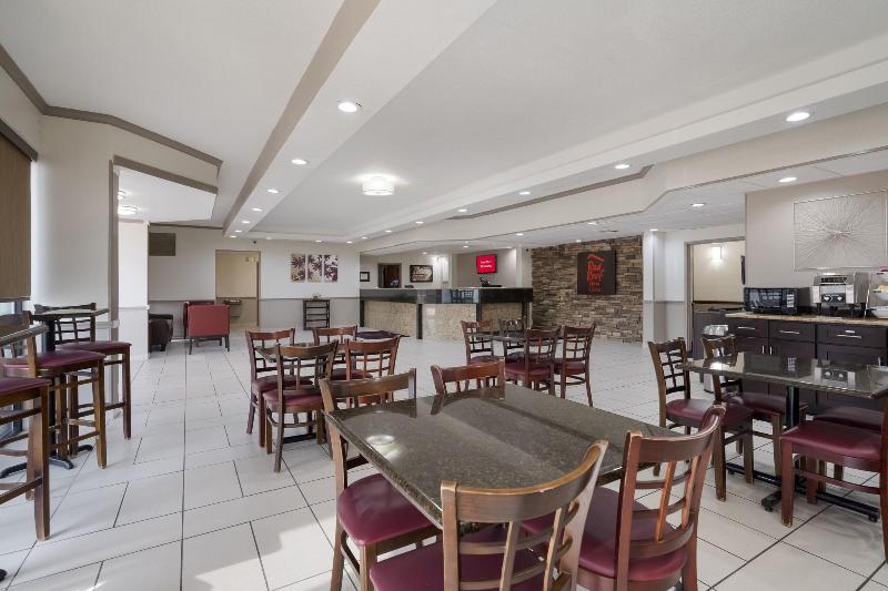 Red Roof Inn & Suites Jacksonville, Nc image