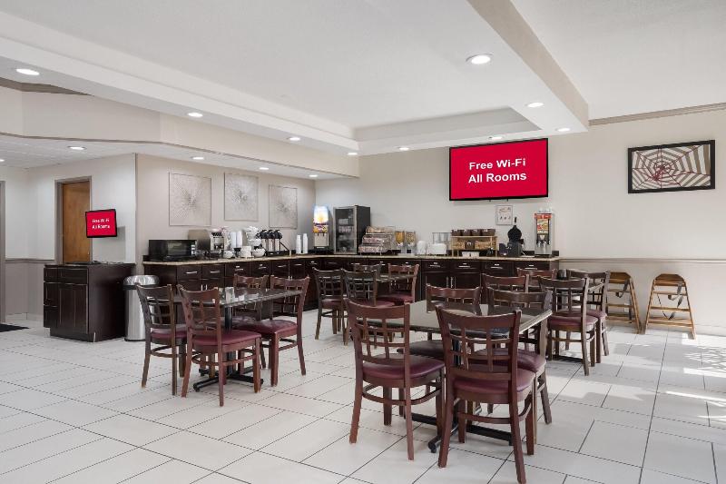 Red Roof Inn & Suites Jacksonville, Nc image