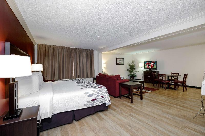 Red Roof Inn & Suites Jacksonville, Nc image
