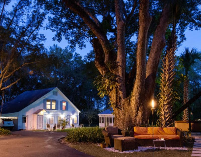 Farnsworth House Bed Breakfast