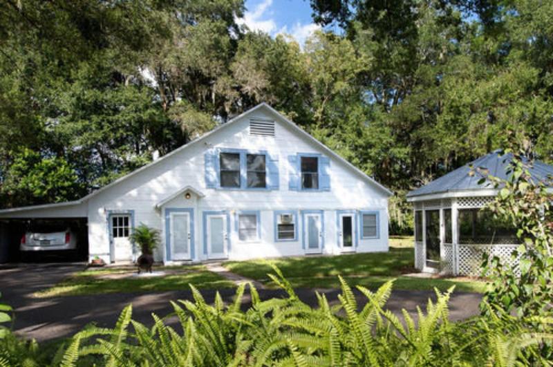 Farnsworth House Bed Breakfast