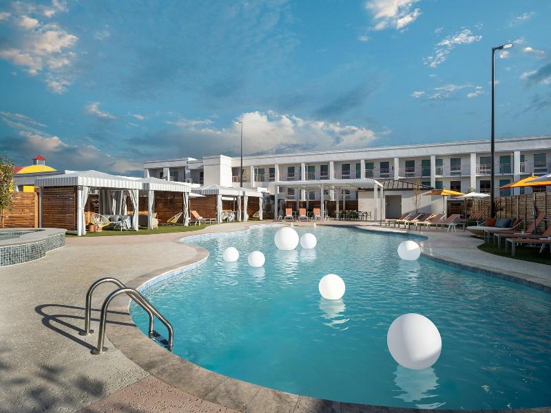 The Wayback Pigeon Forge, Tribute Portfolio Hotel image