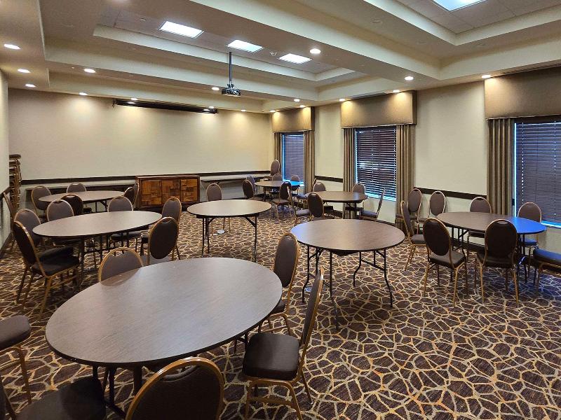 Comfort Inn & Suites image
