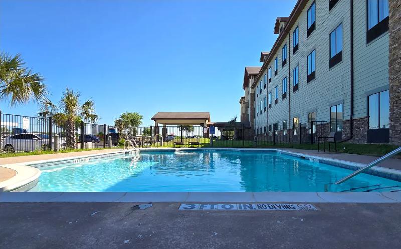 Comfort Inn & Suites image