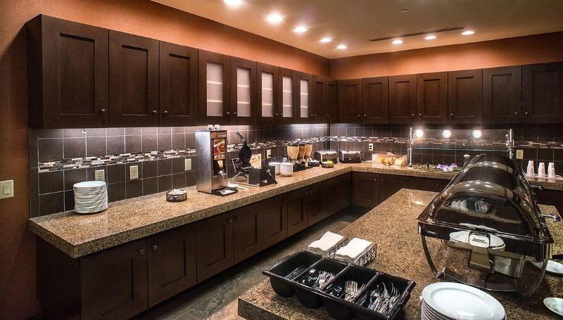 Comfort Inn & Suites image 1