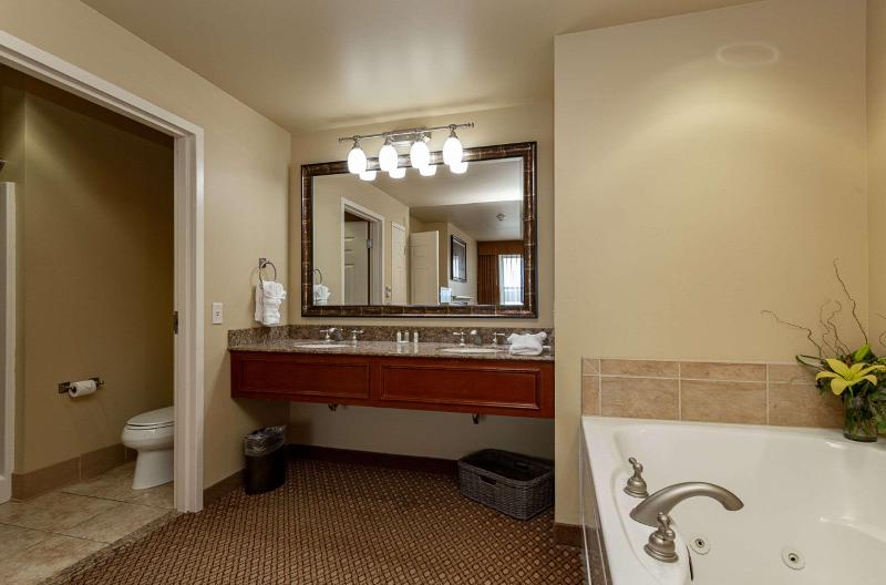 Jefferson Street Inn image