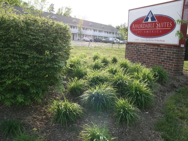 Affordable Suites Fredericksburg image