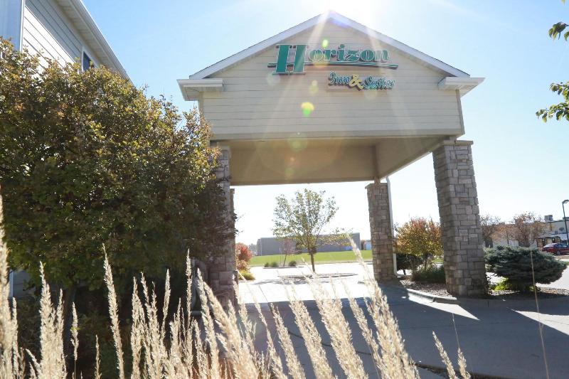 Horizon Inn And Suites image