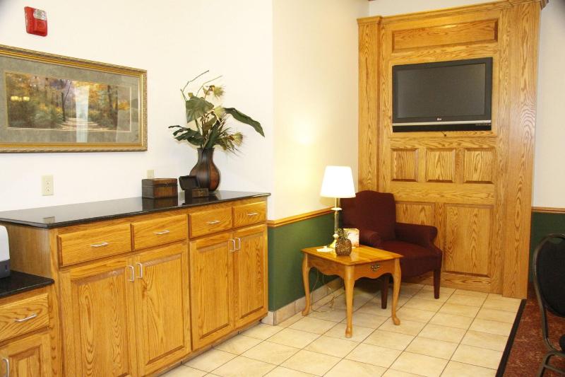 Horizon Inn And Suites image