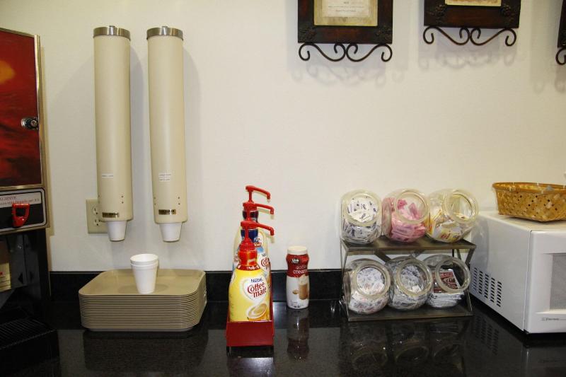 Horizon Inn And Suites image
