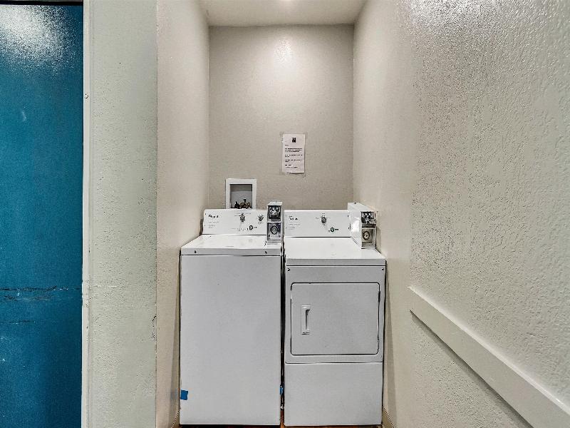 Motel 6 Ogden image