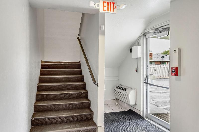 Motel 6 Ogden image