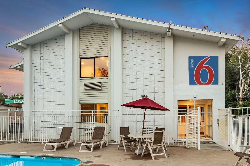 Motel 6 Ogden image
