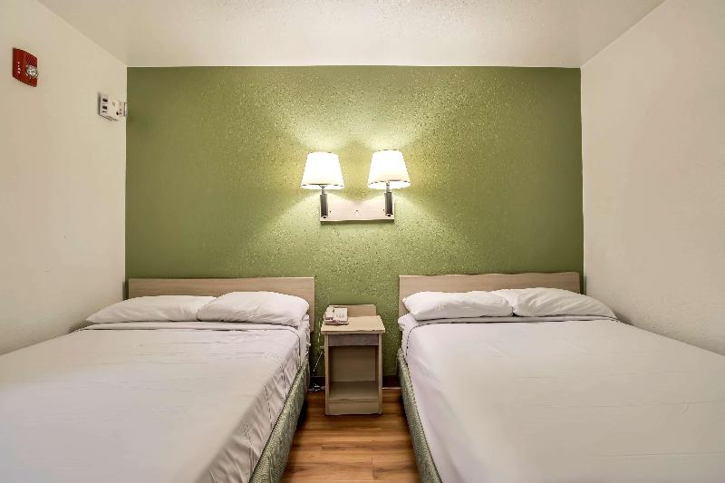 Motel 6 Ogden image