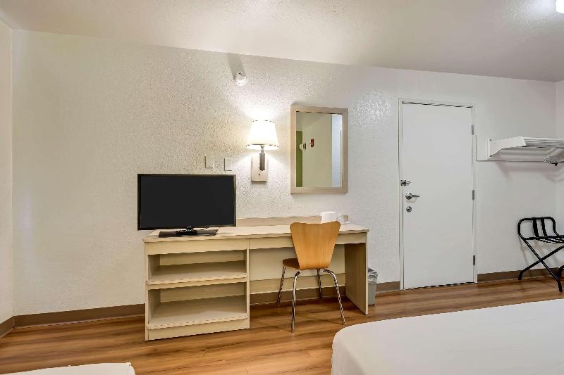 Motel 6 Ogden image
