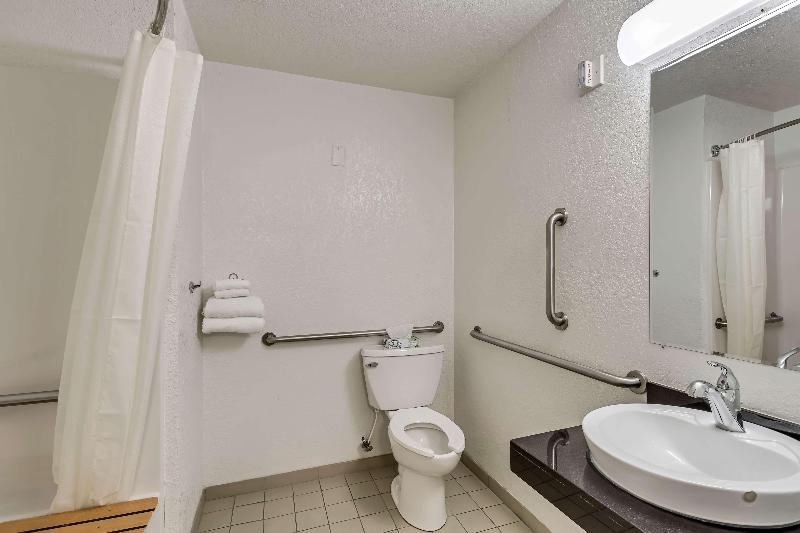 Motel 6 Ogden image
