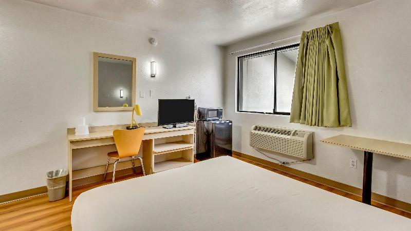 Motel 6 Ogden image
