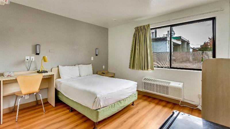 Motel 6 Ogden image
