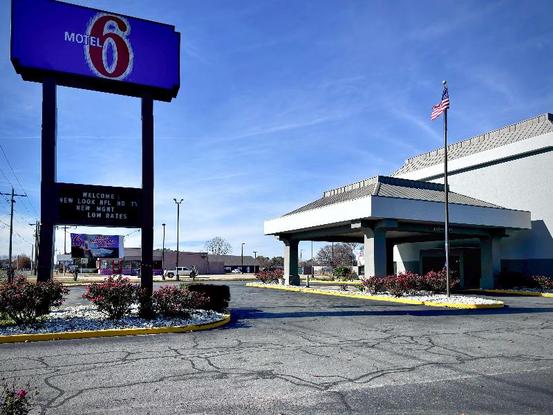 Motel 6 Pine Bluff Ar image