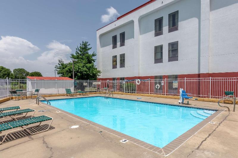 Motel 6 Pine Bluff Ar image