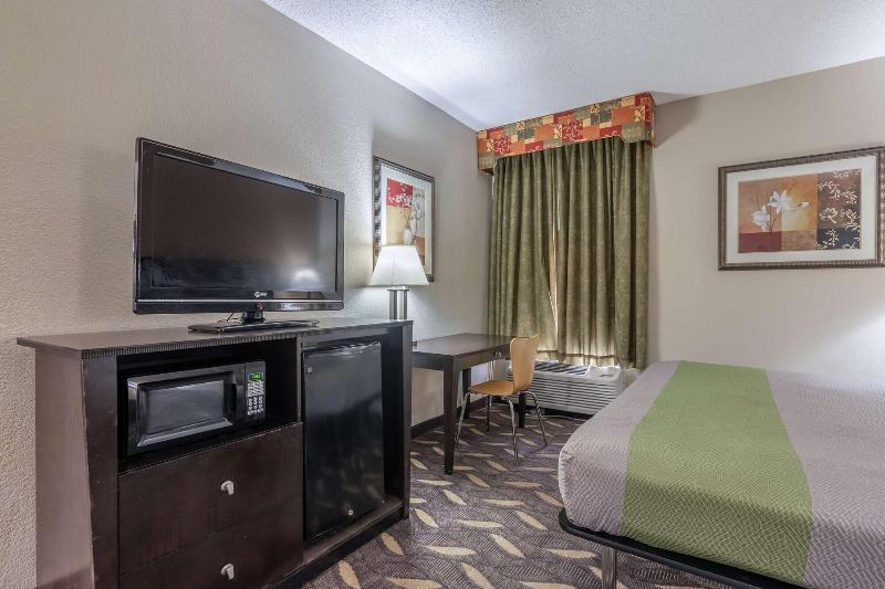 Motel 6 Pine Bluff Ar image