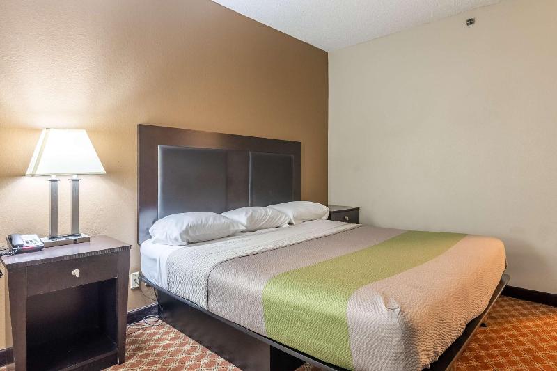 Motel 6 Pine Bluff Ar image