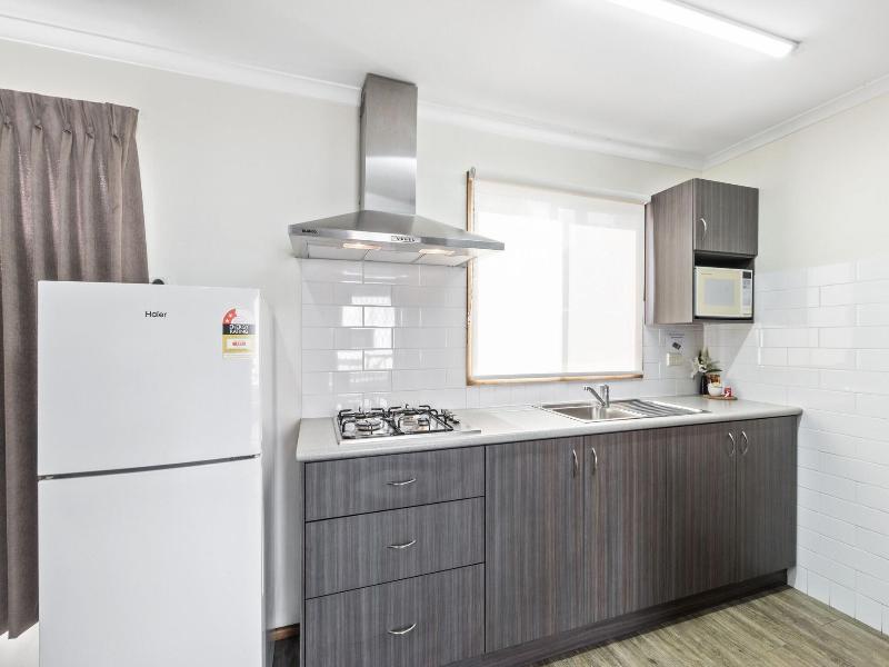 Central Caravan Park image