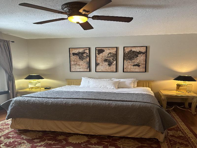 Riverside Hot Springs Inn Spa image