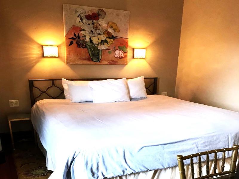 Riverside Hot Springs Inn Spa image
