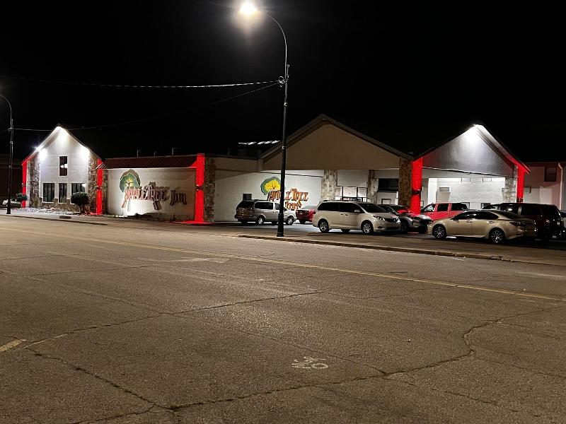 Apple Tree Inn And Suites — general view