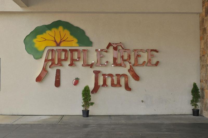 Apple Tree Inn And Suites