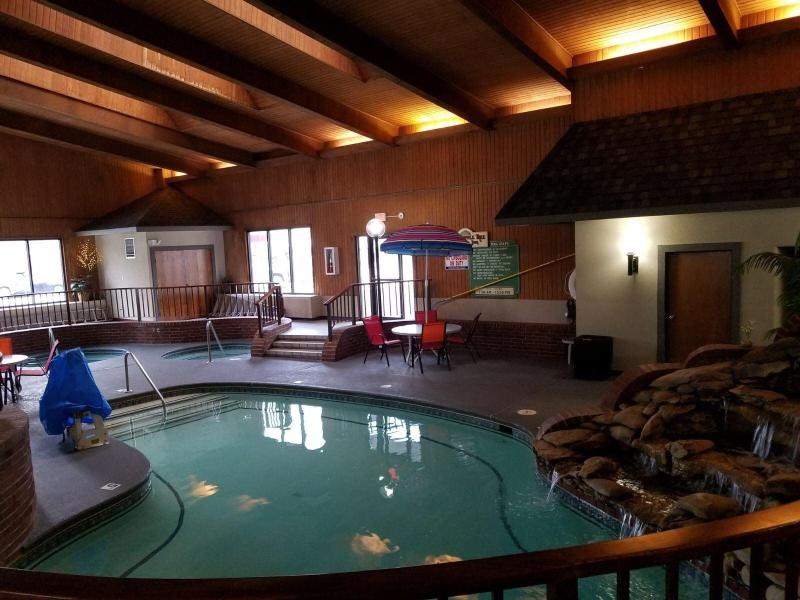 Apple Tree Inn And Suites — view