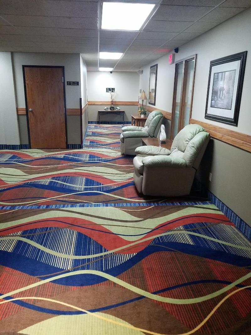 Apple Tree Inn And Suites