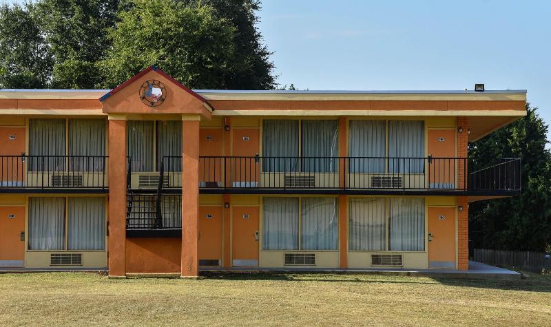 Homeplace Inn image