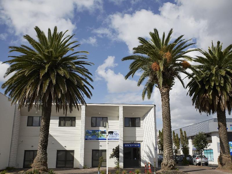 Three Palms Lodge image