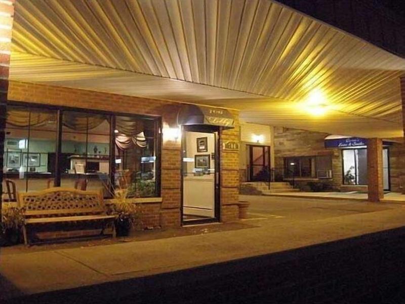 Golden Circle Inn image