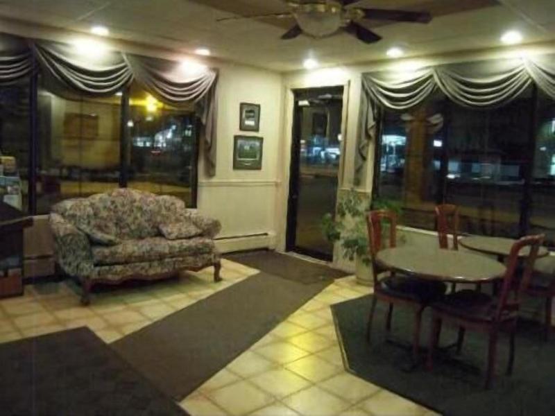 Golden Circle Inn image