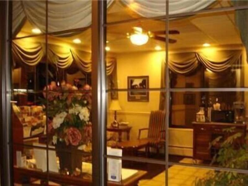 Golden Circle Inn image