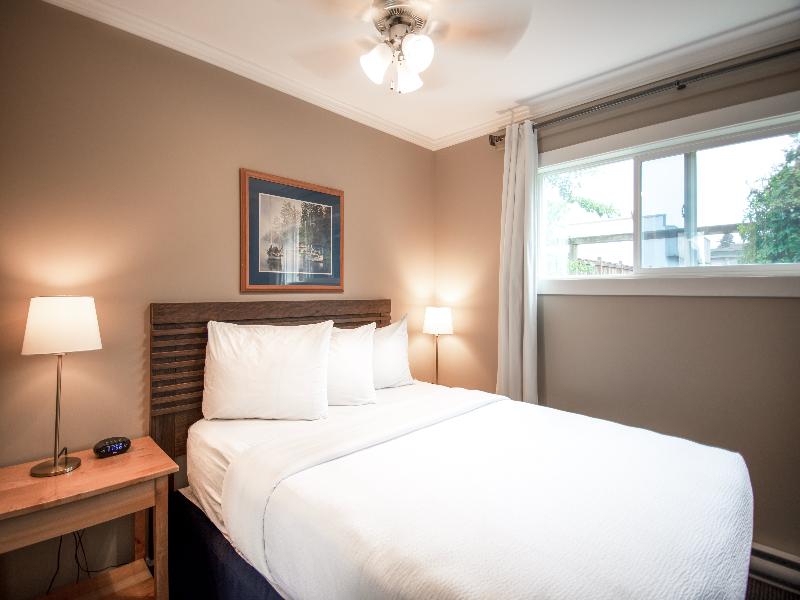 Buccaneer Inn image