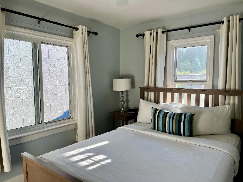 Buccaneer Inn image