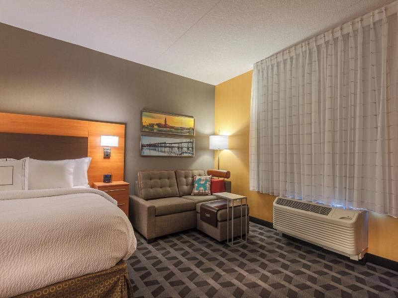 Towneplace Suites By Marriott Belleville image