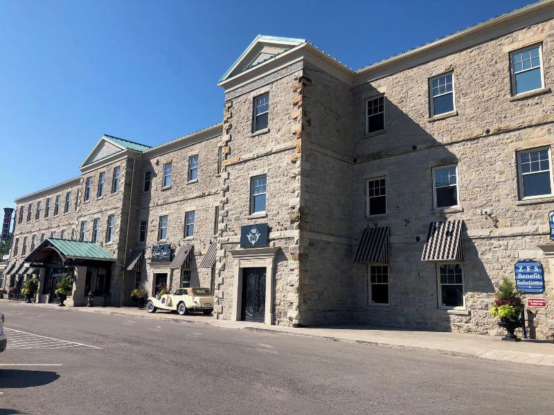 Stone Mill Inn