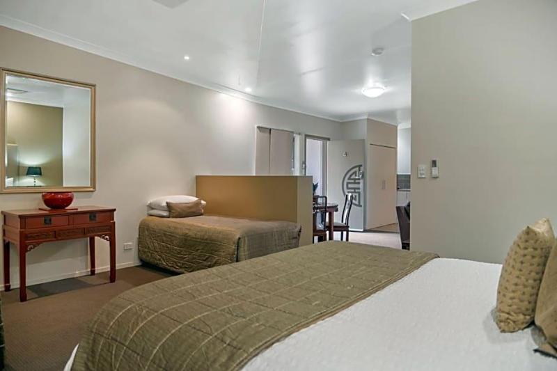 53 On Victoria Motels