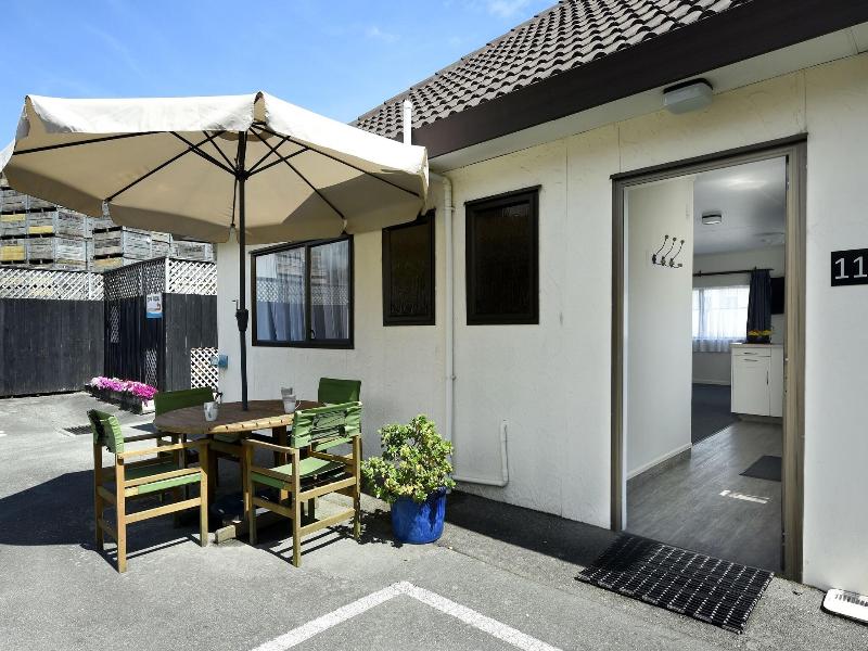 Amber Court Motel image