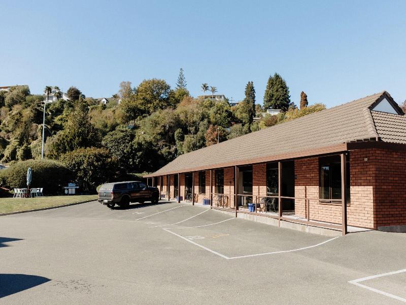 Amber Court Motel image