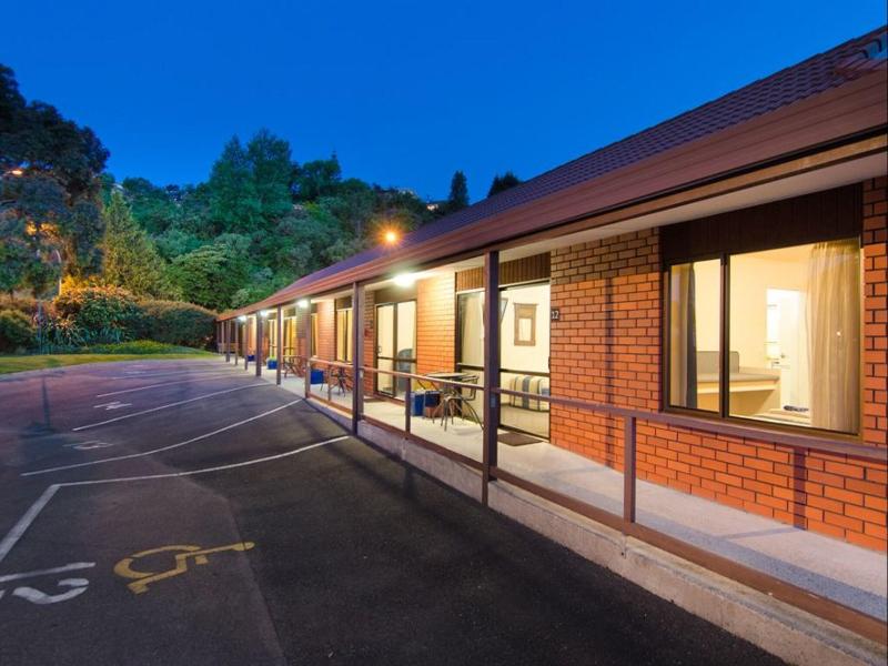 Amber Court Motel image