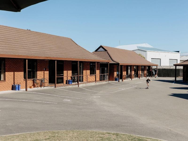 Amber Court Motel image