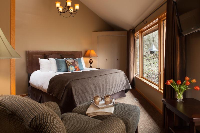 The Inn At Honey Run image